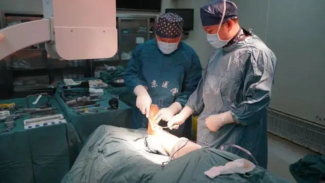 西京醫(yī)院實施西北首例3D打印技術輔助下國產(chǎn)人工全踝關節(jié)置換術
